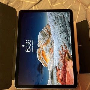 ipad air 4th generation, case and apple pencil